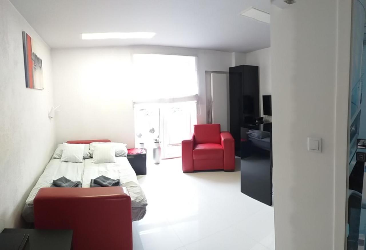 Apartamenty Centrum Rynek Mala Dwojka Kielce Eksteriør billede